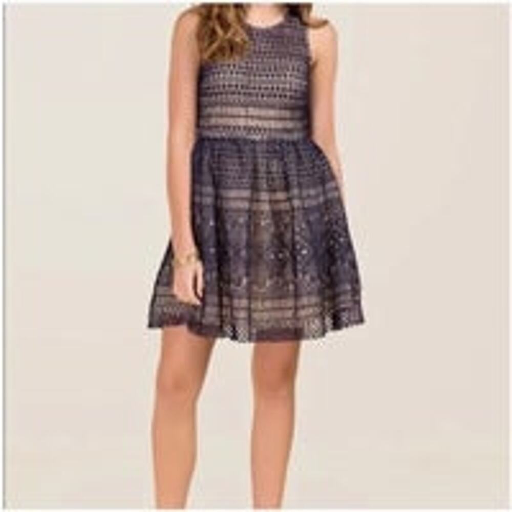 NWT Francesca’s Bethany Crochet Overlay A-line Dress size medium